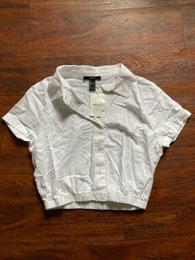NWT Forever 21 Linen Cropped Button-Down Collared Shirt